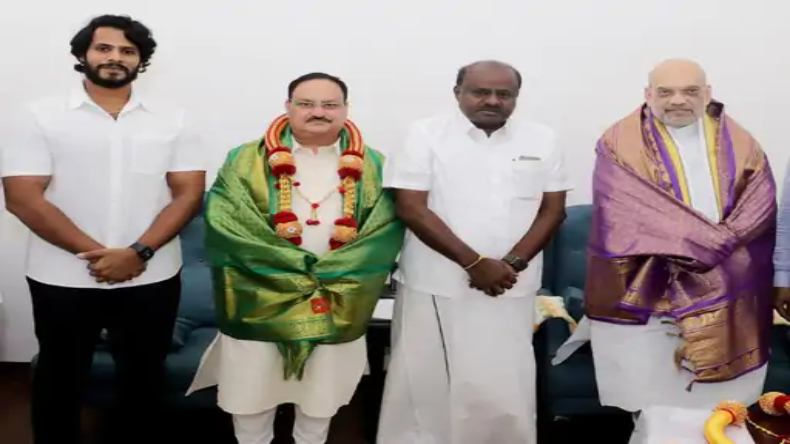 कांग्रेस अध्यक्ष मल्लिकार्जुन खड़गे के बेटे प्रियांक बोले- मेरे पिता अगर PM उम्मीदवार बनते हैं तो अच्छा, लेकिन…