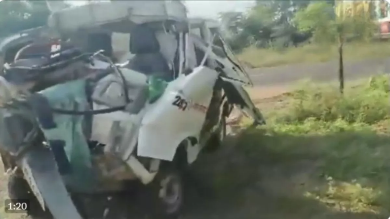 मुंबई: कांदिवली के 23 मंजिला इमारत में लगी भीषण आग, मौके पर दमकल की कई गाड़ियां