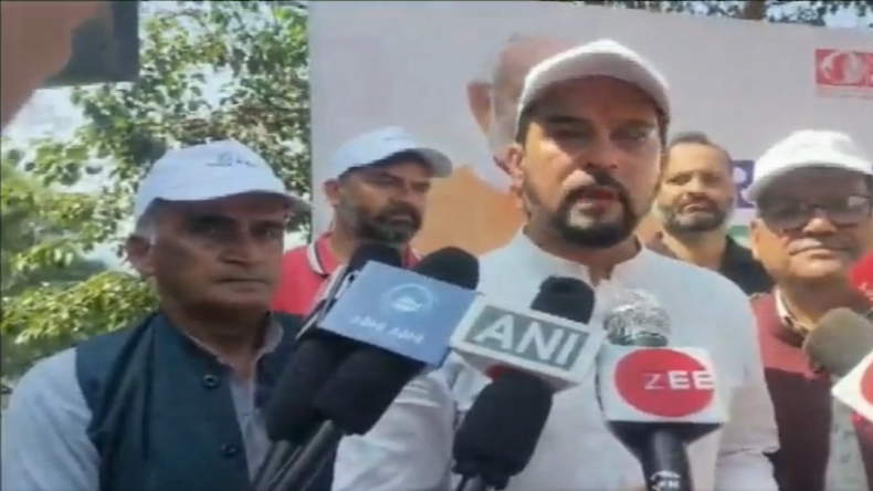 Jammu Kashmir: जम्मू के रामबन में कुदरत का कहर, जमीन धंसने से 50 से ज्यादा घरों में आईं दरारें