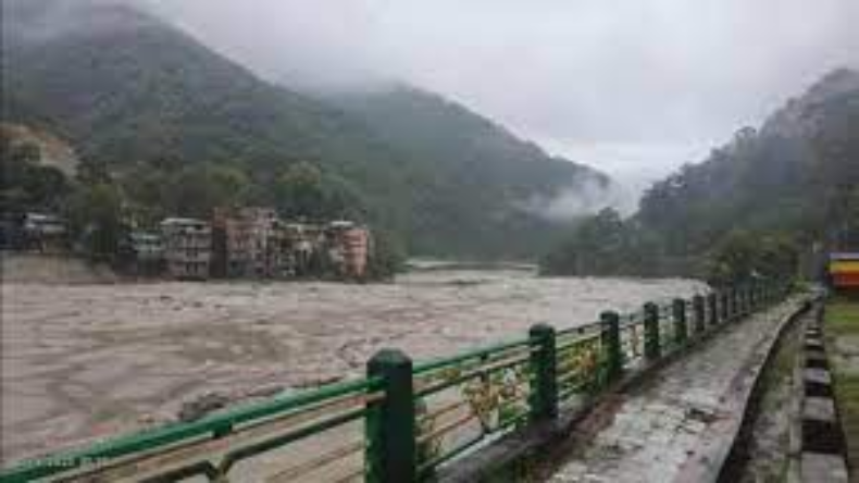 Sikkim: सीएम तमांग ने केंद्र सरकार की तारीफ में पढ़े कसीदे, बोलें- आपदा के समय खजाना…..