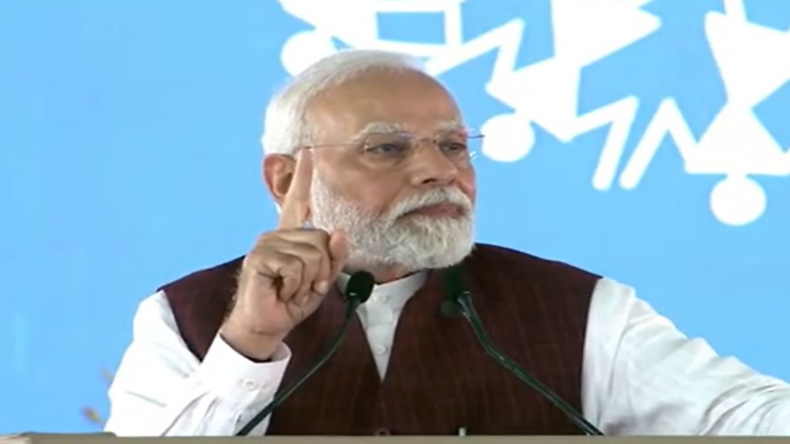 राहुल के बयान पर ओवैसी का पलटवार, कहा- मुझे जितनी गाली दोगे, रात में उतनी अच्छी नींद आएगी