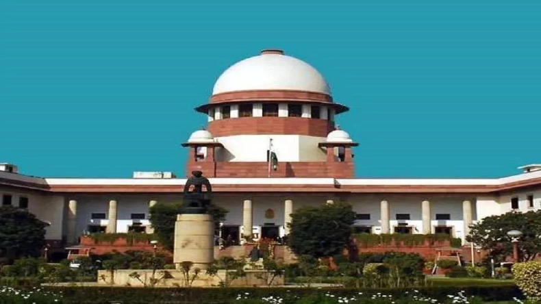 रमजान की नमाज के दौरान हनुमान चालीसा बजाने पर दुकानदार पर हमला, देखें Video