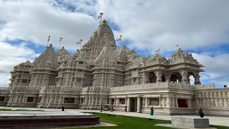 America: अमेरिका में फायरिंग से हड़कंप, एक ही परिवार के आठ लोगों को उतारा मौत के घाट