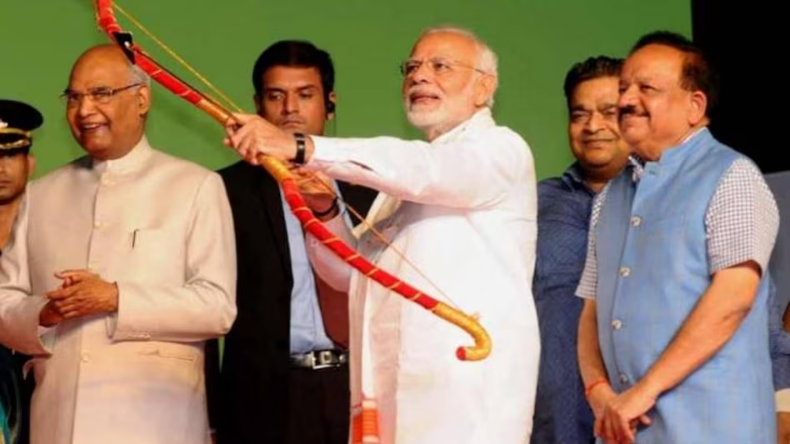 प्रधानमंत्री नरेंद्र मोदी ने कांकेर की बेटी आकांक्षा से किया वादा निभाया, रैली में की थी बात