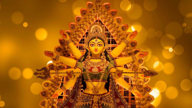 नवरात्रि की अनसुनी कहानी, क्यों हुआ महिषासुर और देवी मां के बीच युद्ध