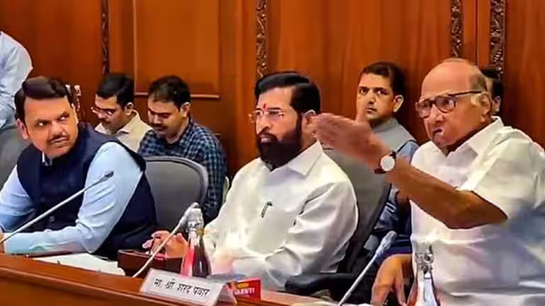 संजय निरुपम ने शरद पवार के मराठा आरक्षण बयान पर किया पलटवार , कहा हिंसा भड़क ….