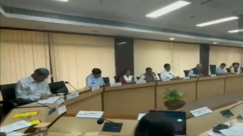 Weather Update Today: दिल्ली-NCR में पड़ने वाली है कड़ाके की सर्दी, जानें कैसा रहेगा मौसम?