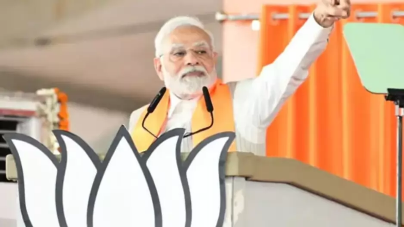 PM Modi Speech: ’10 साल पहले देश में आराजकता थी’, राजस्थान से पीएम मोदी ने कांग्रेस पर साधा निशाना