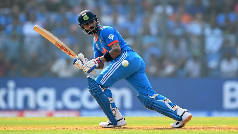 टेस्ट क्रिकेट से संन्यास लेने के बाद वृंदावन पहुंचे विराट कोहली, प्रेमानंद महाराज से की मुलाकात