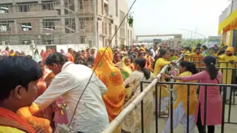 Blast in Train: वलसाड एक्सप्रेस में आग बुझाने वाला सिलेंडर फटा, RPF कांस्टेबल की हुई मौत