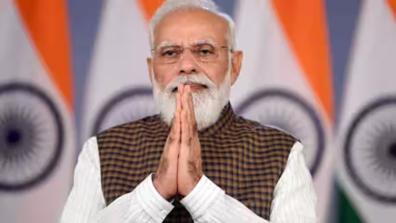 उत्तराखंड: कैंची धाम पहुंचे उपराष्ट्रपति, पत्नी के साथ बाबा नीम करौली के किए दर्शन