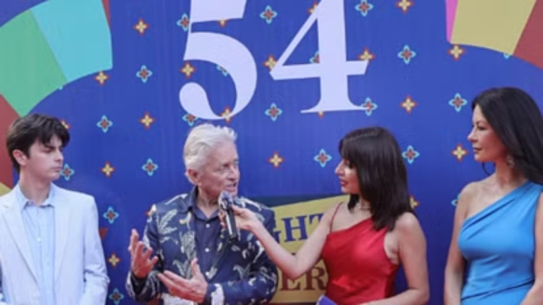 Michael Douglas: माइकल डगलस की फोटो पर पीएम मोदी की प्रतिक्रिया, बोले -तंजावुर वाकई खूबसूरत है..