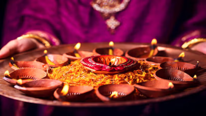 Dhanteras 2023: धनतेरस में देवी-देवताओं की पूजा के माध्यम से सुख, समृद्धि और स्वास्थ्य का आह्वान