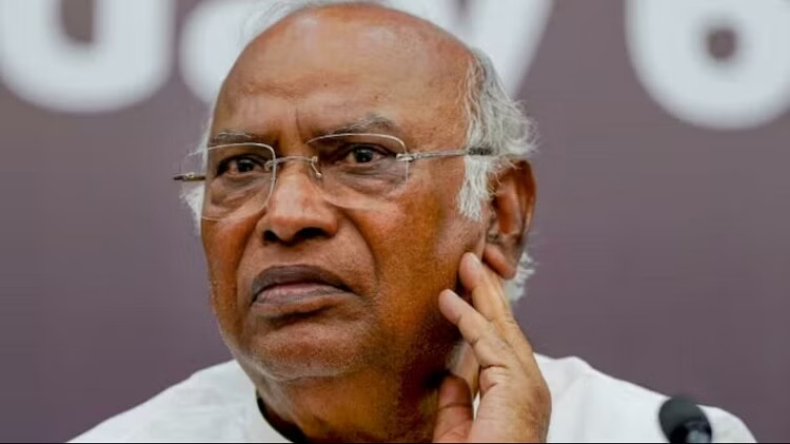 Rajasthan Election 2023: राजस्थान में चुनाव से पहले कांग्रेस को झटका, बाड़ी से विधायक गिर्राज मलिंगा ने थामा बीजेपी का हाथ