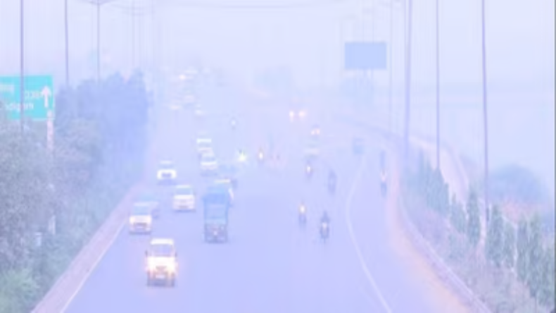 Greater Noida News : ब्लू सफायर मॉल हादसे पर बड़ा अपडेट, CP लक्ष्मी सिंह ने दिया मॉल बंद करने का आदेश
