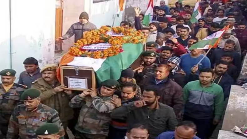 बांग्लादेश की सेना कितनी ताकतवर, क्या भारत से कर सकती है मुकाबला? जानें ताजा हालात