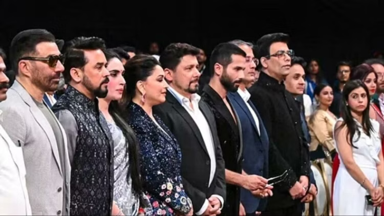 Michael Douglas: माइकल डगलस की फोटो पर पीएम मोदी की प्रतिक्रिया, बोले -तंजावुर वाकई खूबसूरत है..