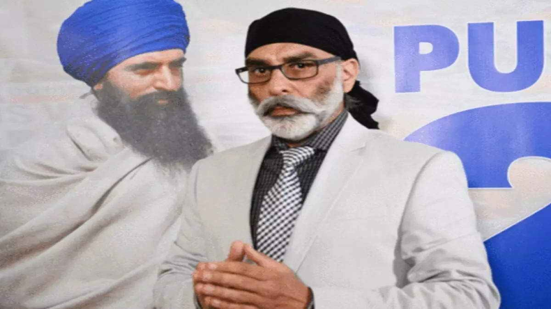मुंबई से न्यूयॉर्क जा रही एयर इंडिया की फ्लाइट में बम की धमकी से हड़कंप, दिल्ली में हुई इमरजेंसी लैंडिंग