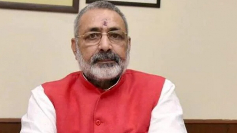 ममता बनर्जी के ब्रिटेन दौरे पर केंद्रीय मंत्री गिरिराज सिंह का हमला – “भारत का अपमान करना उनकी आदत”