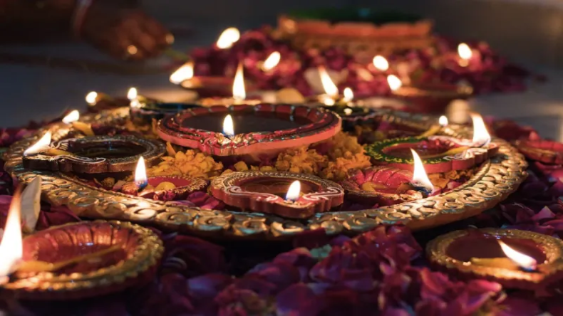 Dhanteras 2023: धनतेरस में देवी-देवताओं की पूजा के माध्यम से सुख, समृद्धि और स्वास्थ्य का आह्वान