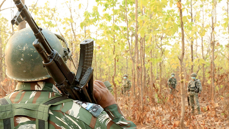 Chhattisgarh: नए सीएम की शपथ से पहले नारायणपुर में IED ब्लास्ट, एक जवान शहीद