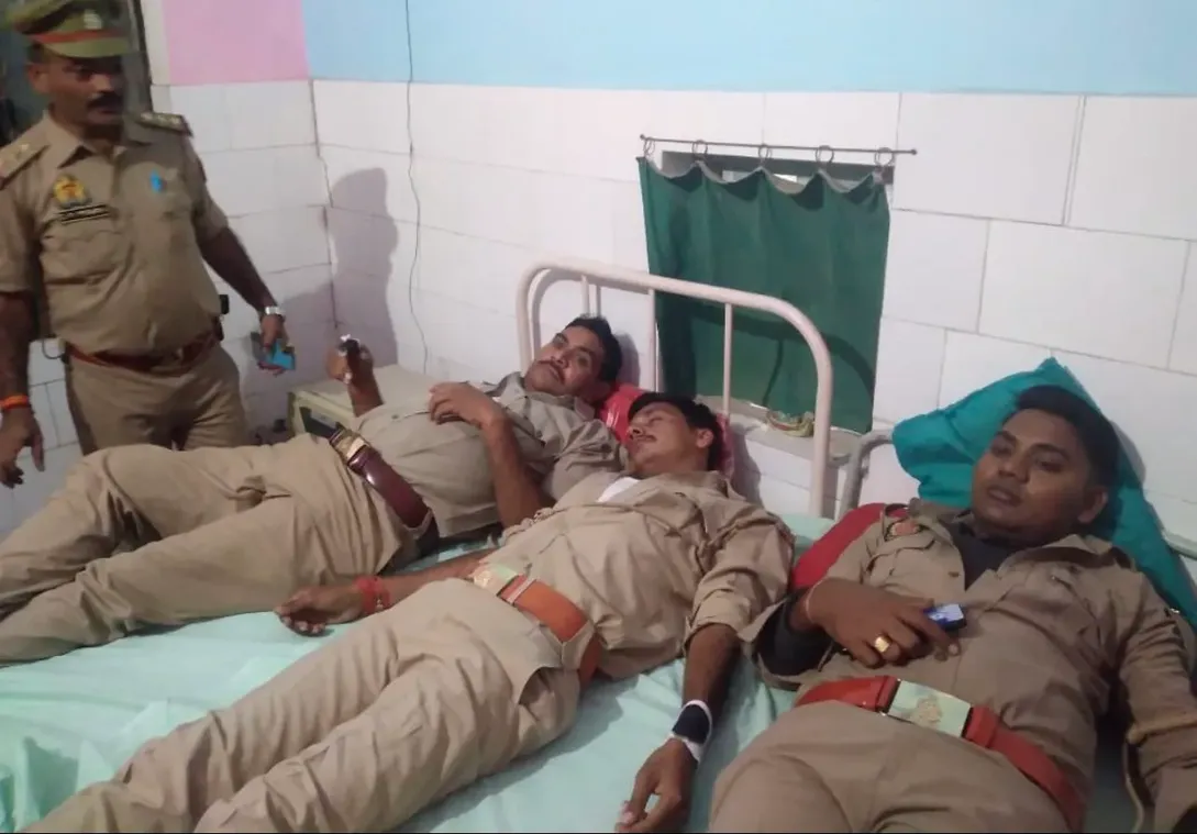UP: मलिहाबाद में जमीन की पैमाइश के दौरान चली ताबड़तोड़ गोलियां, 3 लोगों की मौत