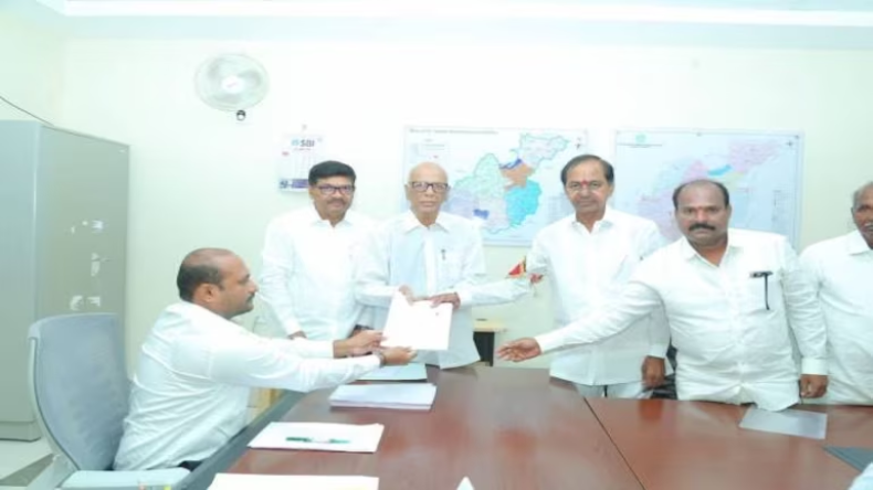 Telangana Assembly Election 2023: हम हैदराबाद को भाग्यनगर बनाने आए हैं, तेलंगाना में गरजे सीएम योगी