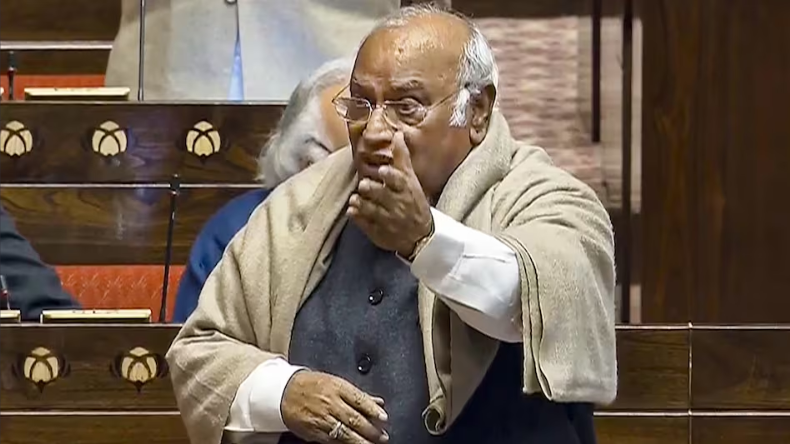 खुद को सुपर संसद न समझे सुप्रीम कोर्ट, राष्ट्रपति को आदेश देना सही नहीं! उपराष्ट्रपति धनखड़ उखड़े