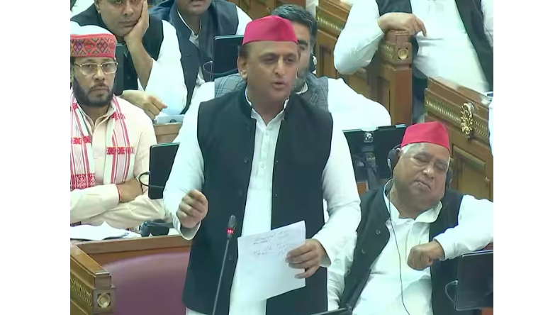 UP Politics: अखिलेश यादव और केशव मौर्य में जुबानी जंग, जानें पूरा मामला