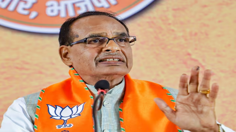 भाजपा के पर्यवेक्षक पहुंचे भोपाल, शिवराज को सीएम बनाने के लिए हो रहा अनुष्ठान