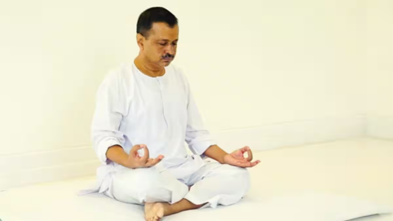 Arvind Kejriwal: डॉक्टर ने बताया स्वस्थ हैं अरविंद केजरीवाल लेकिन दो इनसुलिन लेनी होगी रोज