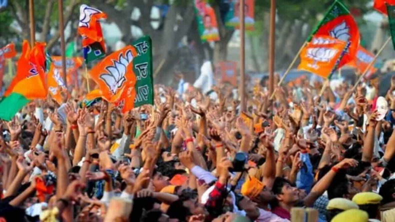 राहुल गांधी के बाद लोगों ने सबसे ज्यादा किस नेता को पसंद किया? जाने यहां उनका नाम