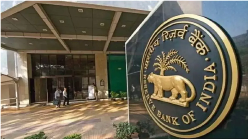 मुफ़्त कॉफी के चक्कर में महिला को लगी, 87 हजार रुपये की चपत, हुआ स्कैम