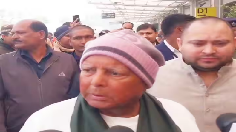 Bihar Politics : नीतीश कुमार ने राज्यपाल को सौंपी चिट्ठी, शाम को लेंगे शपथ