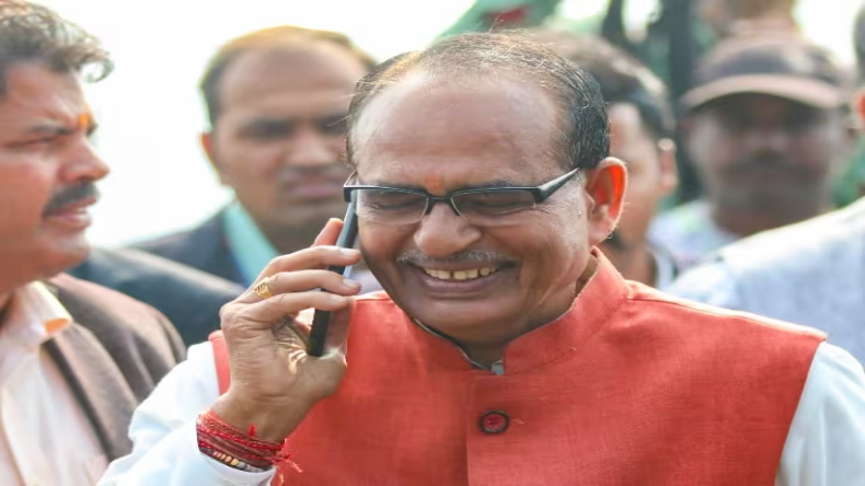 भाजपा के पर्यवेक्षक पहुंचे भोपाल, शिवराज को सीएम बनाने के लिए हो रहा अनुष्ठान