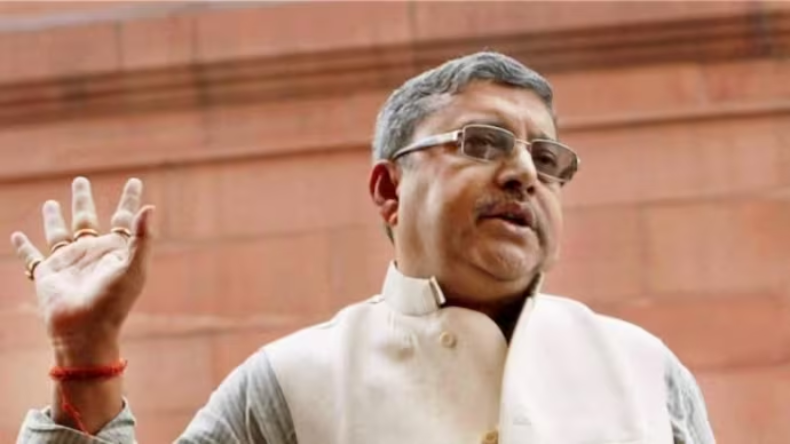 संसद में हंसी के रंग, जब कल्याण बनर्जी ने कंगना को कहा ‘ब्यूटी क्वीन’ और प्रियंका को ‘ग्लैमरस लेडी’