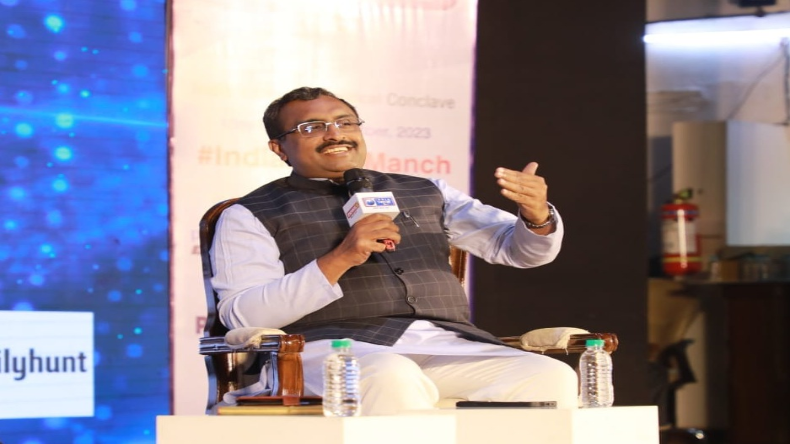 कांग्रेस को लगा एक और बड़ा झटका, शिवराज पाटिल की बहू अर्चना भाजपा में शामिल