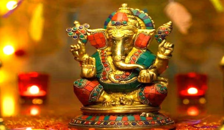 देश में मच रही गणेश चतुर्थी की धूम, जोर-शोर से हो रहा बप्पा का स्वागत, जानिए गणेश चतुर्थी को पूजा विधि