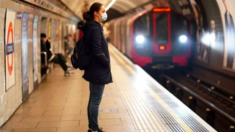 Crime in London: भारतीय मूल के व्यक्ति ने ट्रेन में महिला के सामने की अश्लील हरकत, लंदन कोर्ट ने सुनाई सजा
