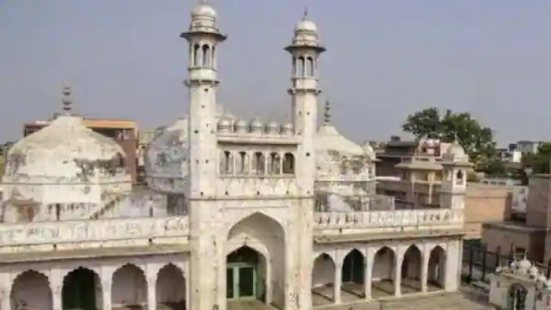 Gyanvapi Survey: अयोध्या के बाद काशी की चढ़ाई, ज्ञानवापी परिसर में मिला मंदिर का ढांचा