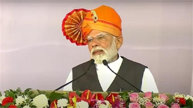 ओवैसी ने लिया पुलिस से पंगा, 15 मिनट की दिलाई याद, देश में मचेगा हंगामा!