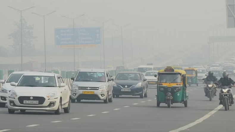 ‘हम आपके जवाब से संतुष्ट नहीं’, राजधानी के गैस चेंबर बनने पर दिल्ली सरकार पर बरसा सुप्रीम कोर्ट का गुस्सा