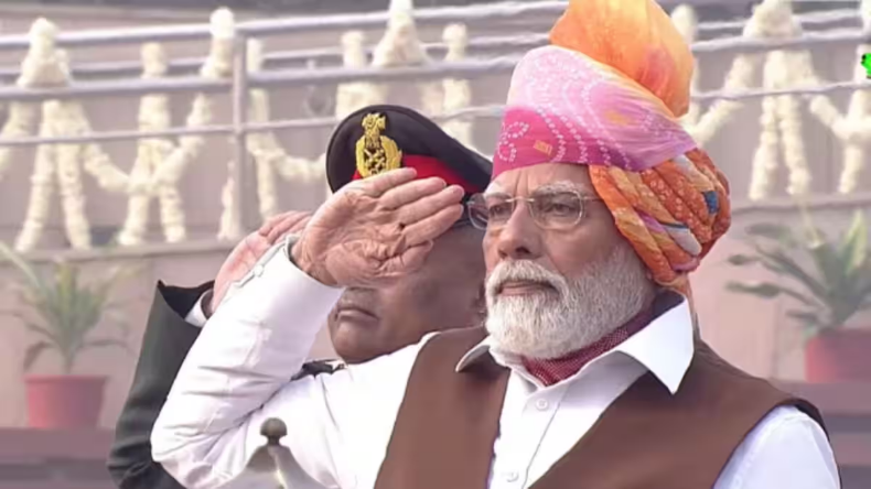 Ram Mandir: तीन लाख से अधिक श्रद्धालुओं ने किए रामलला के दर्शन, अधिकारी लगातार कर रहे स्थिति की समीक्षा