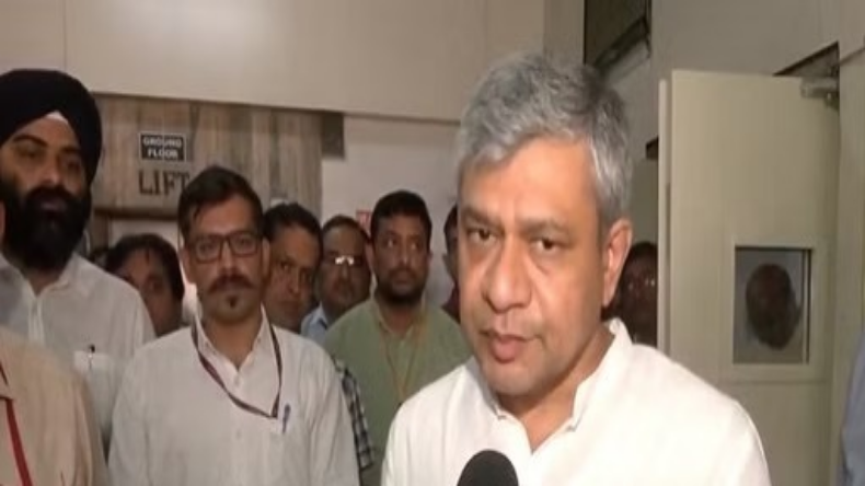 स्कैमर्स ने महिला वकील के कपड़े उतरवाए, दो दिन तक वीडियो कॉल पर बंधक बनाया, 10 लाख ठगे