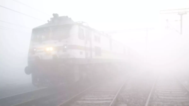 Delhi  AQI: राजधानी में फिर हुई जहरीली हवा, AQI 300 के पार