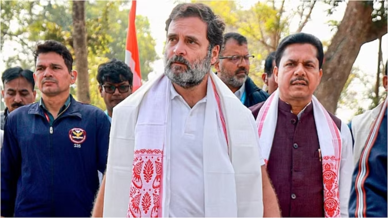 राहुल गांधी ने देवघर में बाबा बैद्यनाथ धाम मंदिर में की पूजा-अर्चना, देखें तस्वीरें
