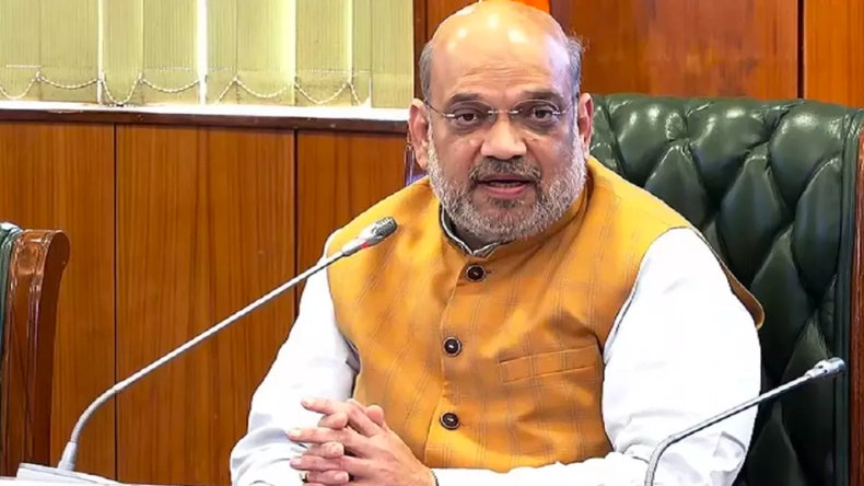 गृह मंत्रालय ने  लिया बड़ा एक्शन, बीएसएफ डीजी और स्पेशल डीजी को मूल कैडर में भेजा