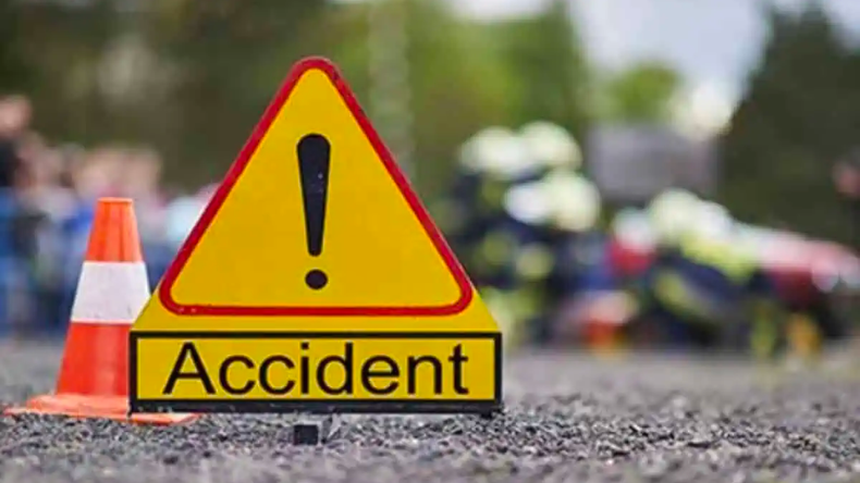 Andhra Pradesh Road Accident: आंध्र प्रदेश में भीषण सड़क दुर्घटना, 3 की मौत, 8 घायल