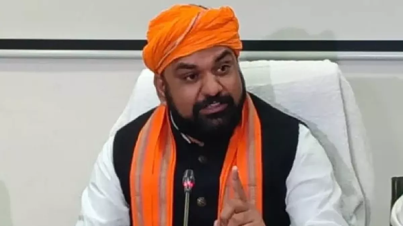 कान्हा के जन्मोत्सव पर मंदिरों में उमड़ी भक्तों की भीड़, जम्मू-कश्मीर चुनाव को लेकर बीजेपी आज जारी करेगी पहली लिस्ट