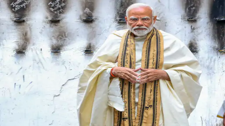 अनुराग ठाकुर मोदी कैबिनेट से बाहर, संगठन में मिल सकता है अहम रोल